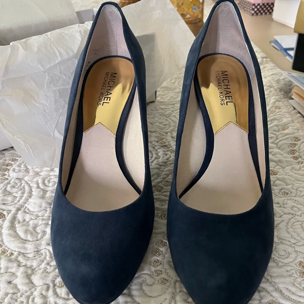 Michael Kors Blue Heels Elegant Design